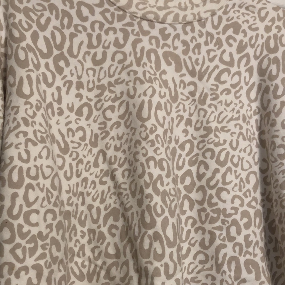 Time and Tru Cheetah sweatshirt with balloon sleeves - Picture 2 of 5